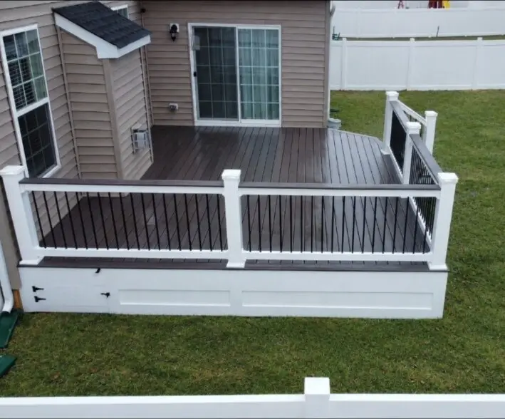 Custom Decks project completed by Zenna Decks